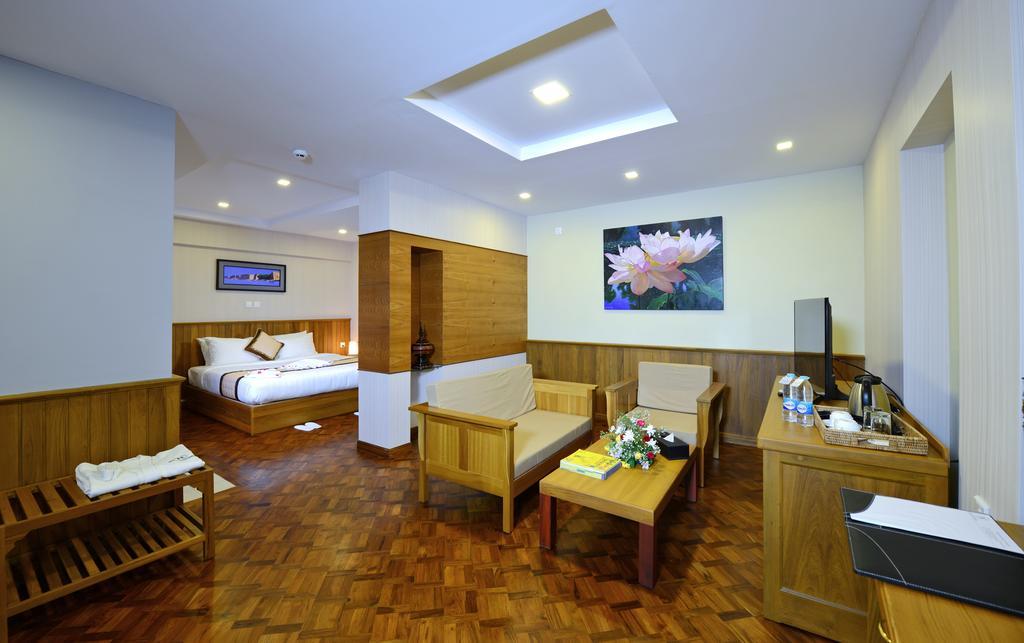 Hotel H Valley Yangon Extérieur photo